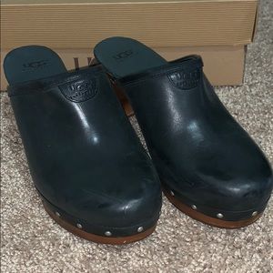 *BRAND NEW* UGG Abbie Clogs